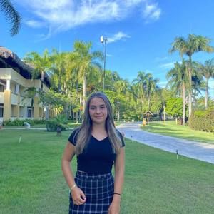 Meet your Posher, Camille